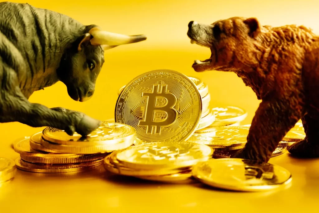 CryptoQuant: “Bitcoin Önemli Bir Karar Noktasında!” Ayılar Mı Kazanacak Boğalar Mı?