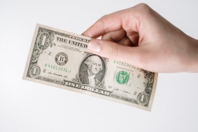 DOGE, SHIB Değil: Bu Altcoin 1 Dolara Hızla Koşuyor!