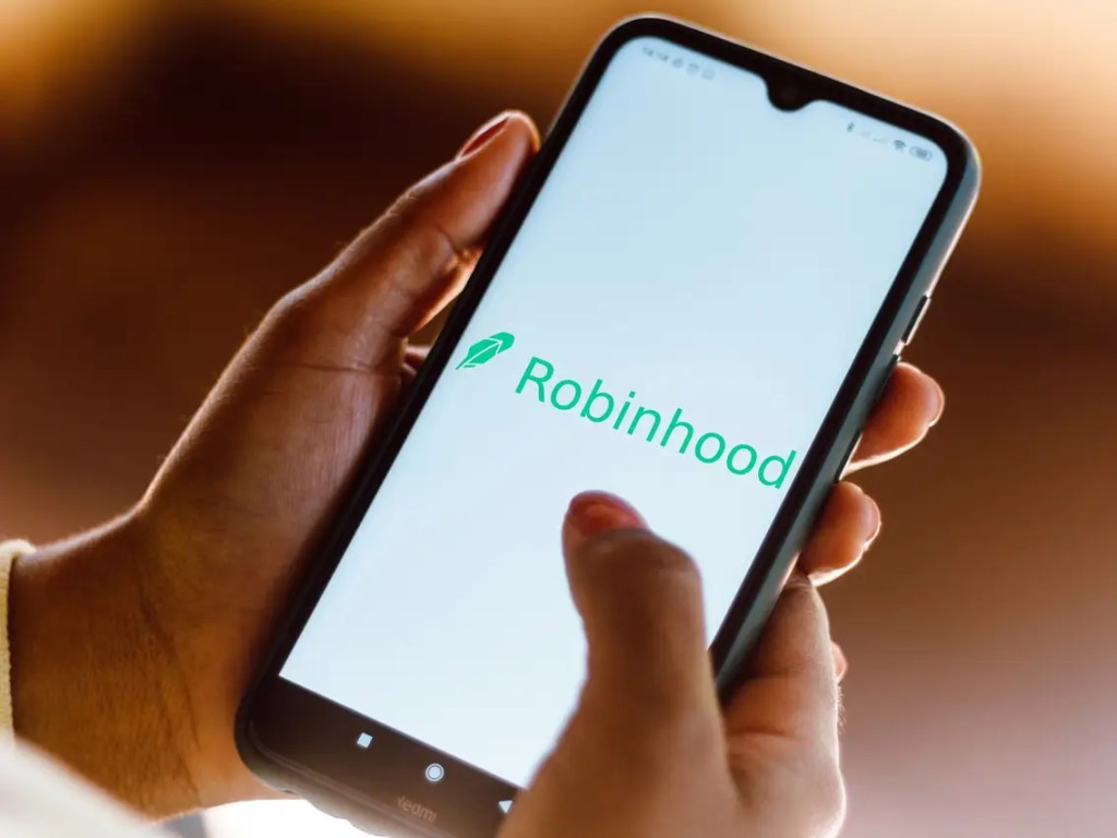 SHIB Değil: Bu Meme Coin Robinhood Tahtasında Lider!
