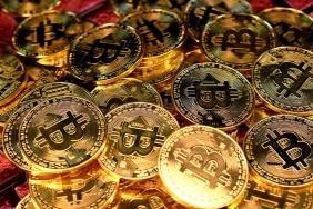 Bitcoin Zirveden Bayrak Sallıyor! Ünlü Analist Çok Net Rakam Verdi!