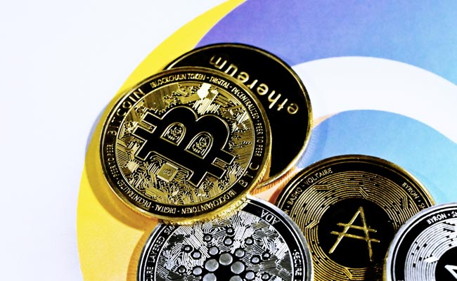 Dünyaca Ünlü Grafik Ustası: Bitcoin Yerine Bu 4 Coini Alın!