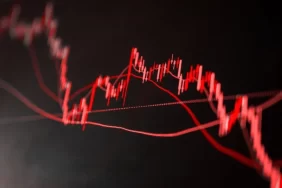 O Altcoin Serbest Düşüşte: Büyük 3 Yatırımcı Dump’lıyor!